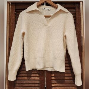 Uniqlo x Comptoir des Cotonniers Women's V-Neck Cream Sweater